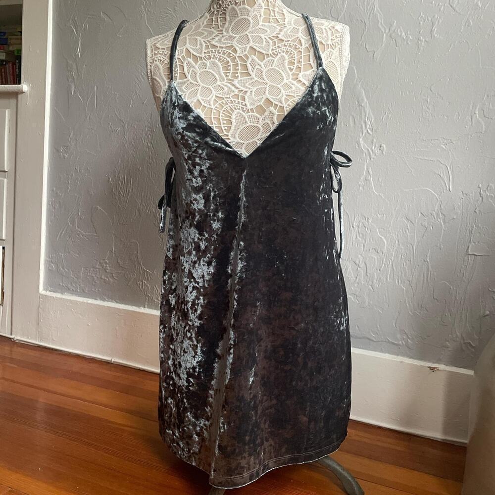 Tobi Teal V‎ Neck Velvet Whimsigoth Holiday Coquette Mini Party Cocktail Dress M
